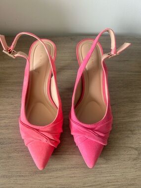 NWOT Kelly & Katie Pink Pointed Toe Slingback Heels with Knot Detail 7